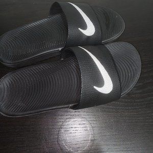 Nike Boys slides
